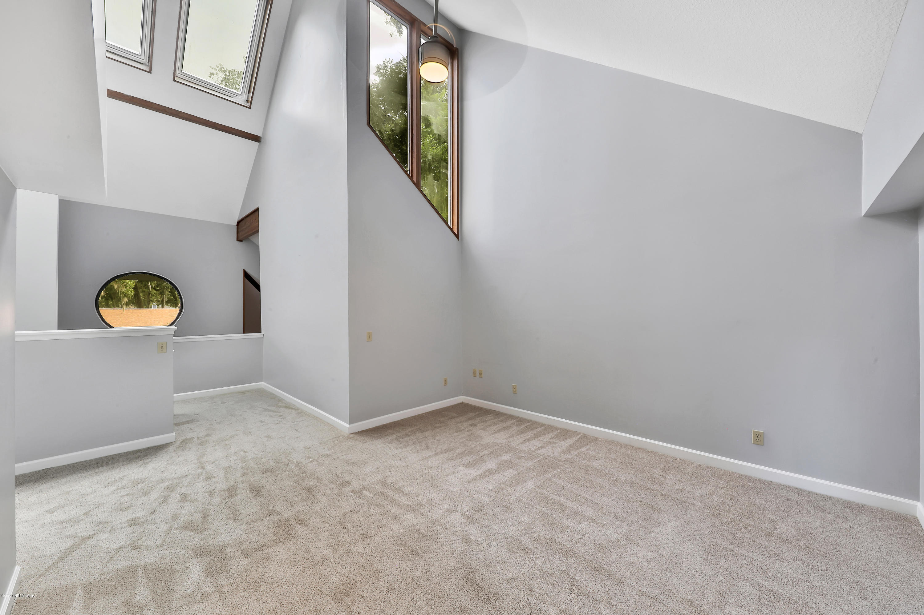 1350 Pinewood Road Jacksonville Beach, FL 32250 - Photo 28 of 45 a view of an entryway