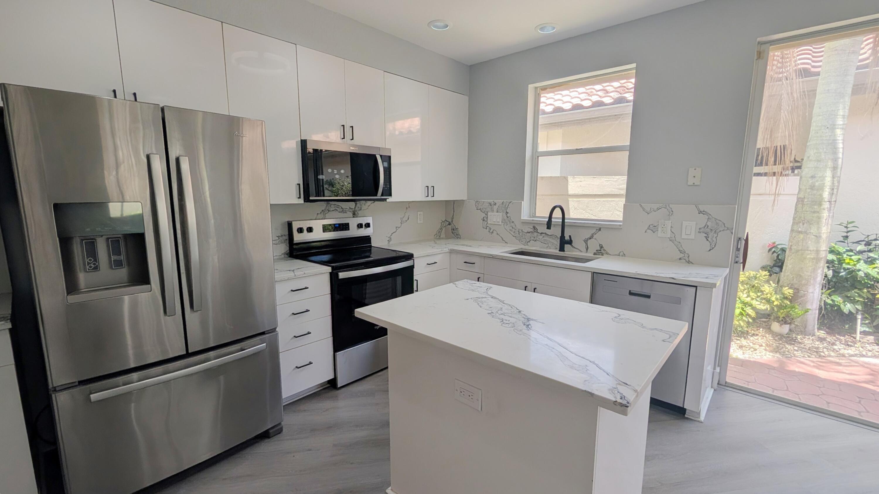2598 Northwest 53rd Street Boca Raton, FL 33496 - Photo 15 of 31 1000099350