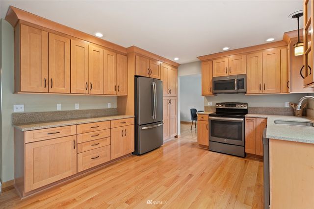 $650,000 | 23604 Southeast 267th Place, Maple Valley, WA 98038