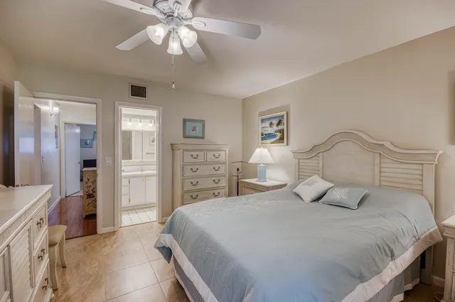 $2,350 | 11 Westwood Avenue, Unit 103A, Tequesta, FL 33469