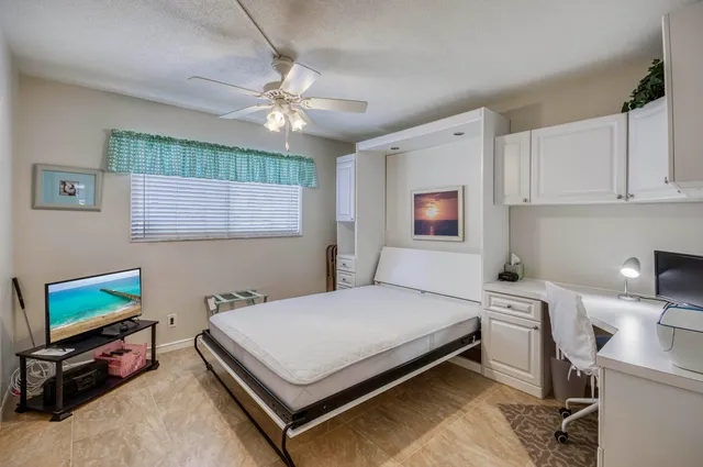 $2,350 | 11 Westwood Avenue, Unit 103A, Tequesta, FL 33469