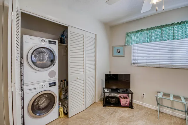 $2,350 | 11 Westwood Avenue, Unit 103A, Tequesta, FL 33469