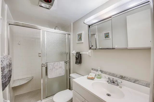 $2,350 | 11 Westwood Avenue, Unit 103A, Tequesta, FL 33469