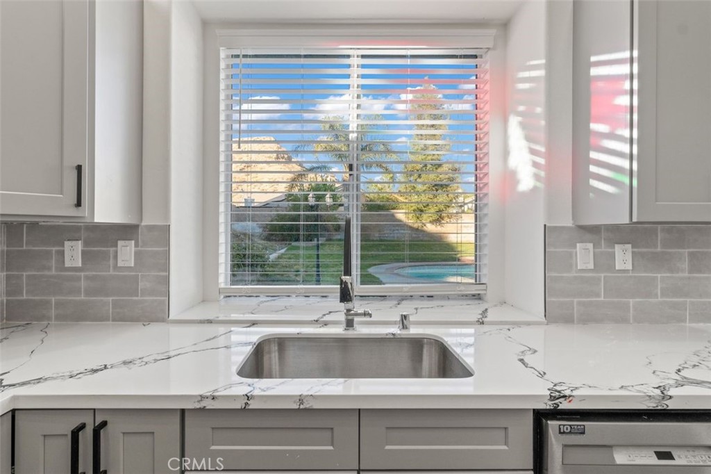 14439 Grandifloras Road Canyon Country, CA 91387 - Photo 13 of 44 kitchen sink