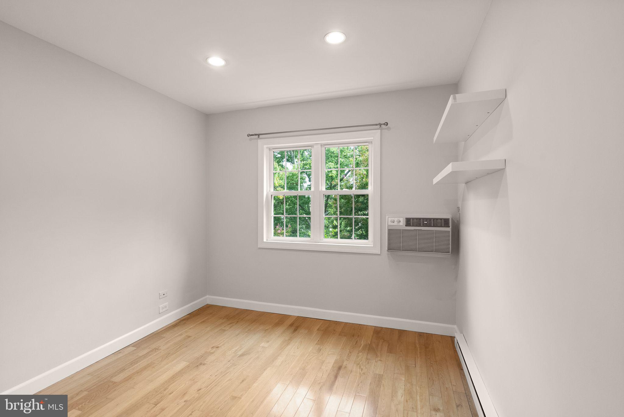 3603 Gunston Road Alexandria, VA 22302 - Photo 22 of 29 Bedroom 2 perfect for an office