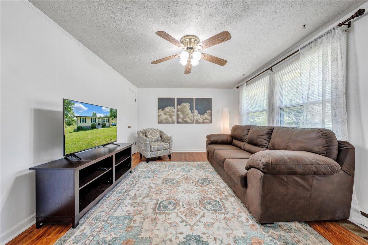 3756 Goose Dam Road Rocky Mount, VA 24151 - Photo 4 of 32 03-MIB01463