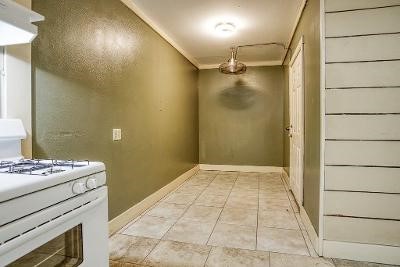 10733 Timbergrove Lane Corpus Christi, TX 78410 - Photo 32 of 40 a view of utility room