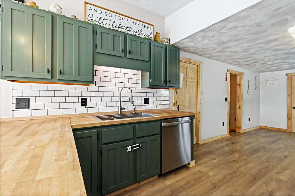 451 Thurston Hill Road Madison, ME 04950 - Photo 32 of 63 57_BP5A1056_DxO_mls