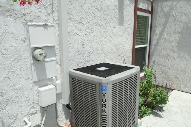 2118 Ridgeview Place Escondido, CA 92026 - Photo 22 of 25 Air conditioning unit is about 6 years new.