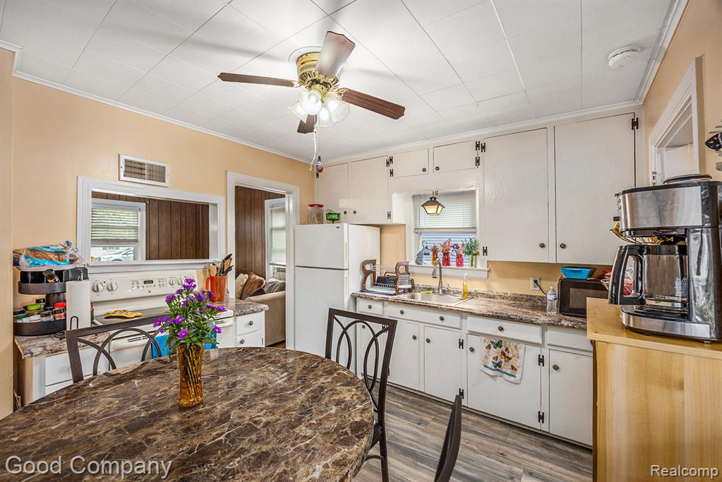 47565 Frederick Road Utica, MI 48317 - Photo 8 of 17
