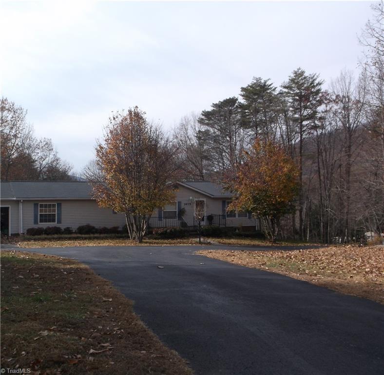 1475 Marshall Smith Road King, NC 27021 - Photo 2 of 14