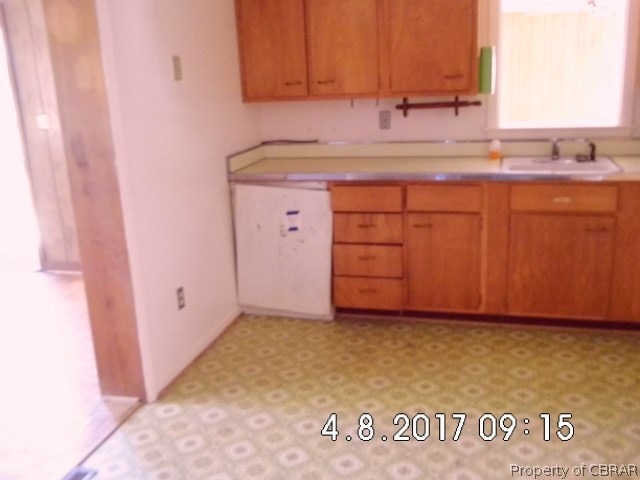 349 Kent Cove Road Kilmarnock, VA 22482 - Photo 12 of 17