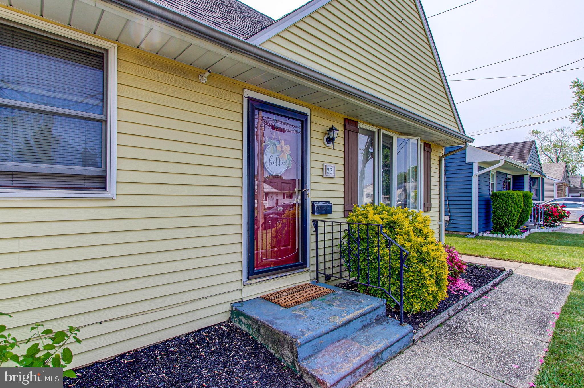23 Gainor Avenue Maple Shade, NJ 08052 - Photo 4 of 33