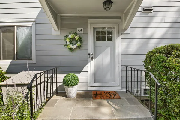 $1,400,000 | 65 Stirrup Lane, Unit 65, Riverside, CT 06878