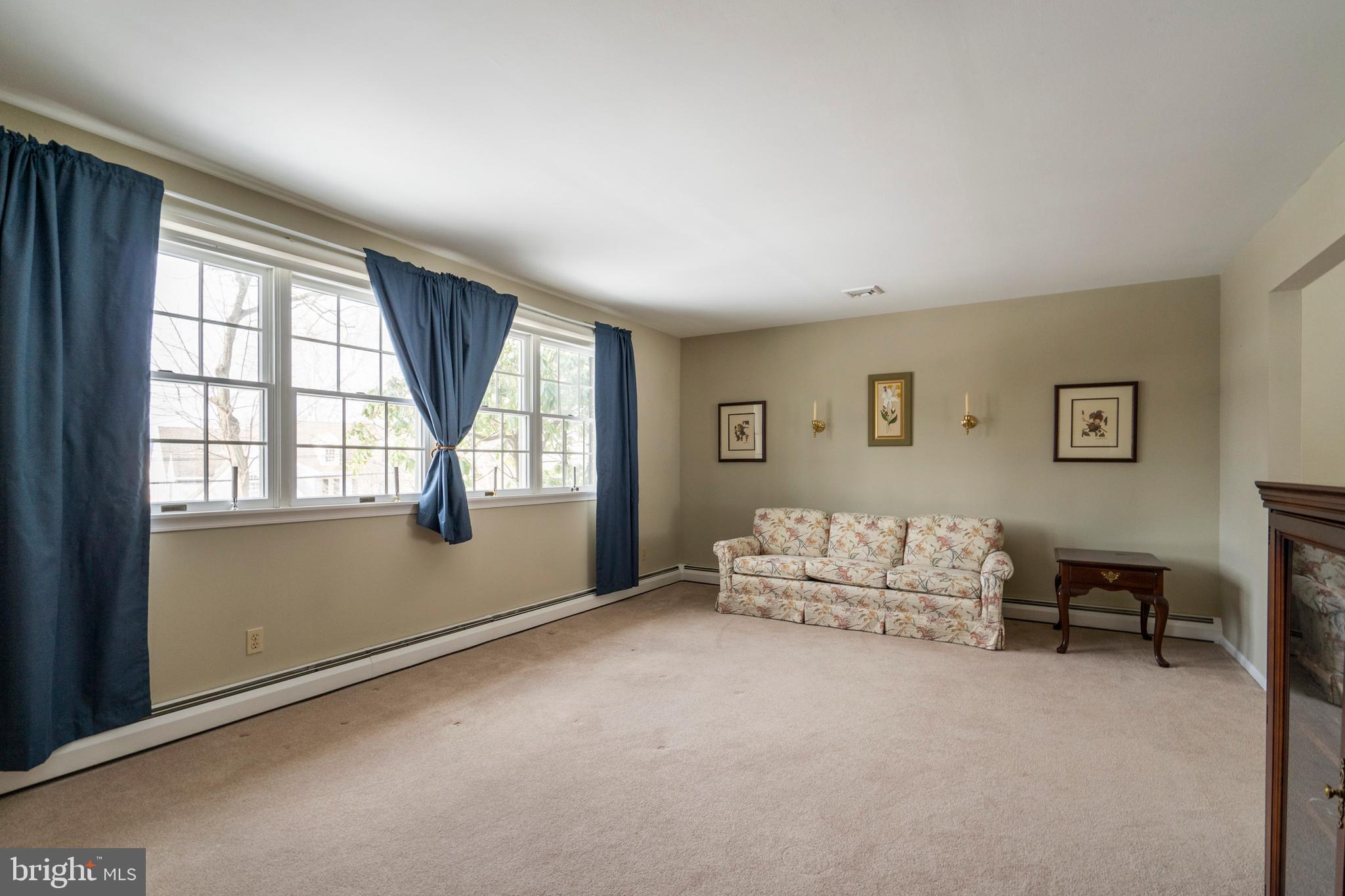 324 Bodine Road Berwyn, PA 19312 - Photo 16 of 36 Living Room