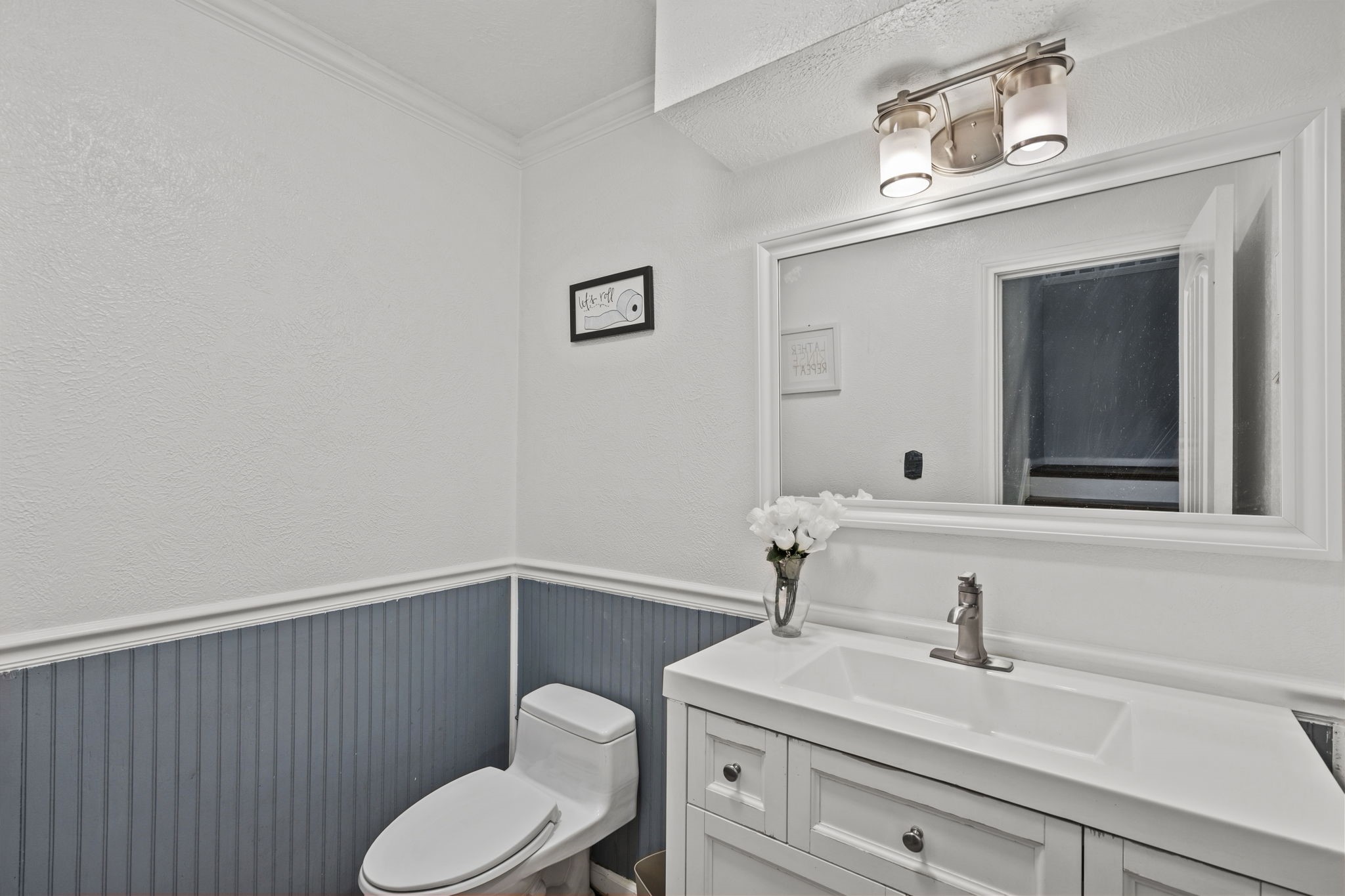 7009 Avenue R Santa Fe, TX 77510 - Photo 20 of 48 1/2 bath downstairs.