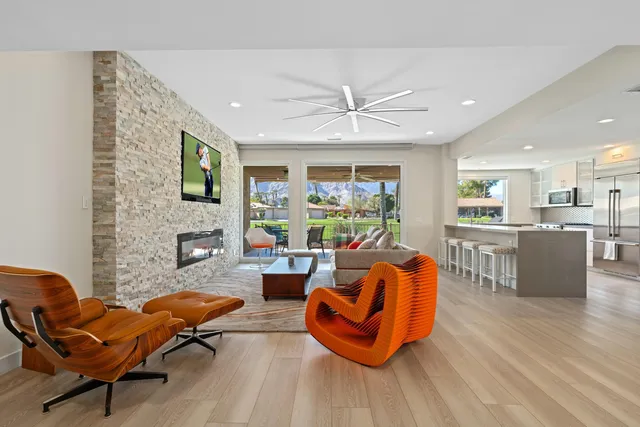 $695,000 | 86 La Ronda Drive, Rancho Mirage, CA 92270