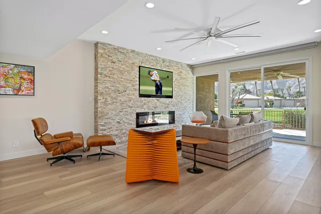 $695,000 | 86 La Ronda Drive, Rancho Mirage, CA 92270