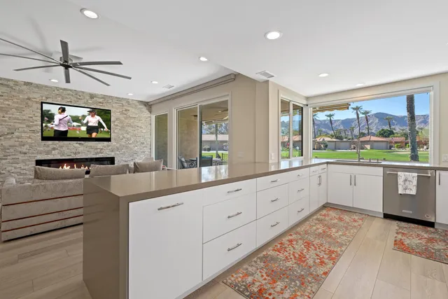 $695,000 | 86 La Ronda Drive, Rancho Mirage, CA 92270