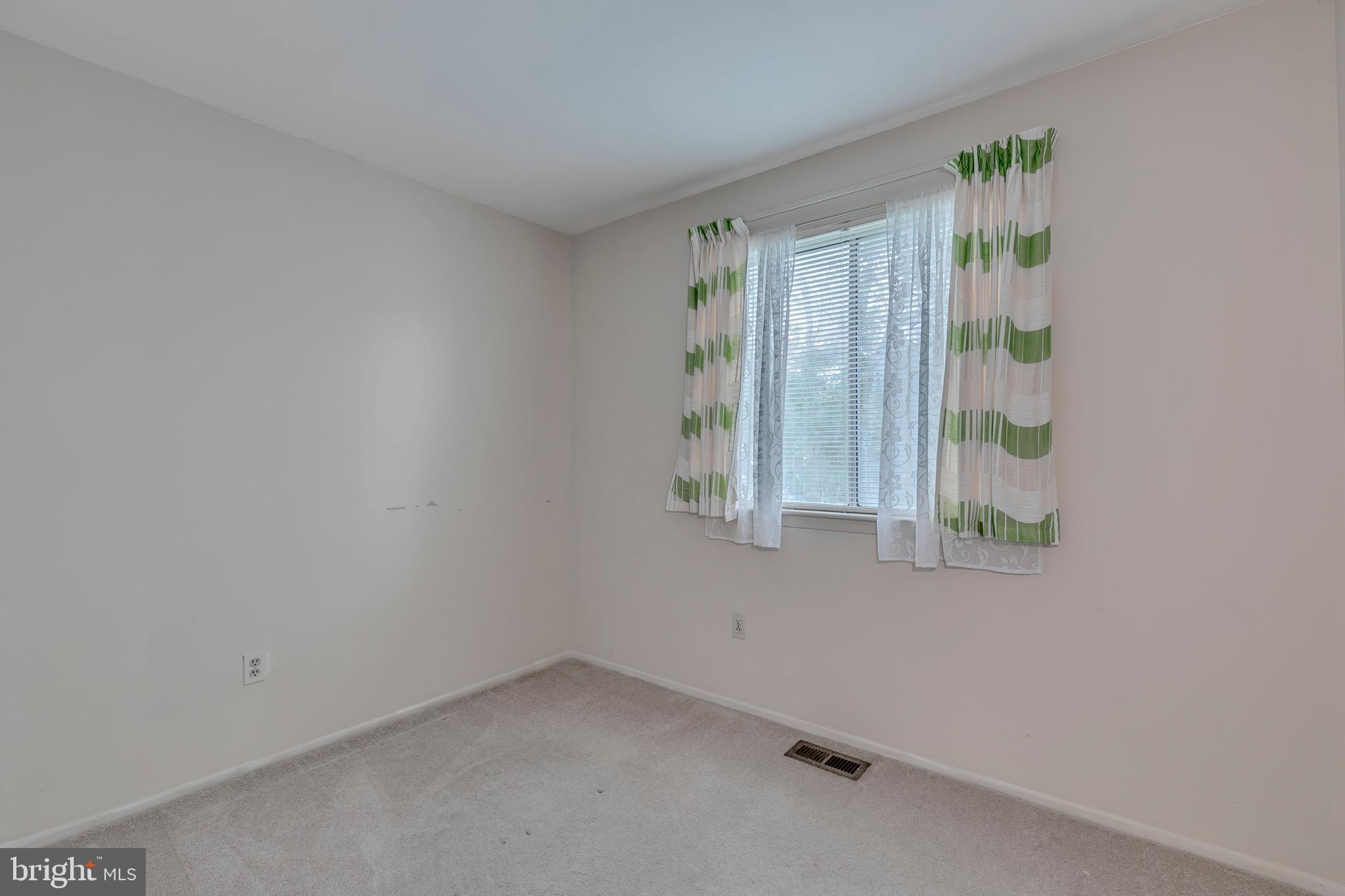 7976 Tick Neck Road Pasadena, MD 21122 - Photo 14 of 28 Bedroom 3