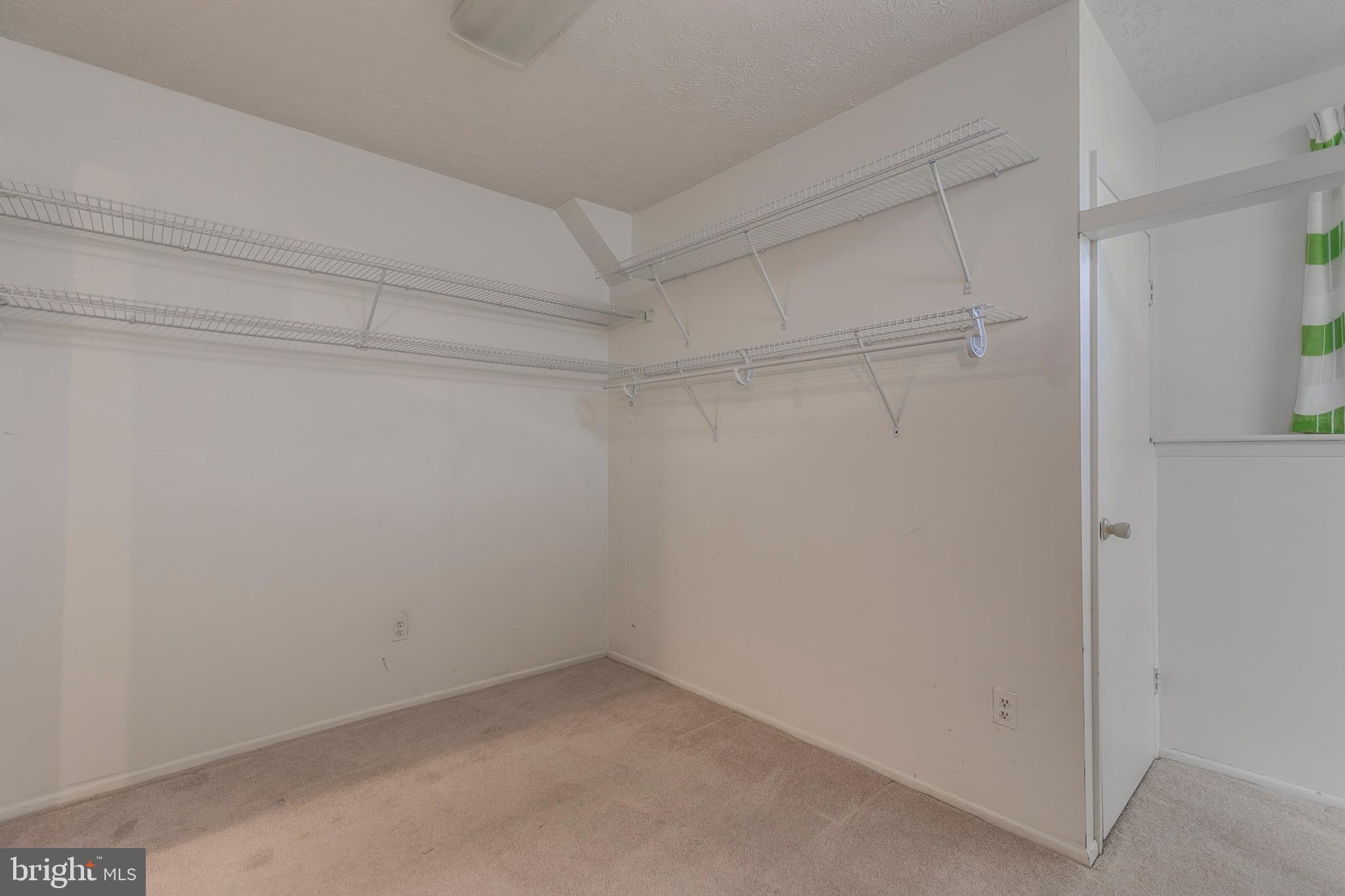 7976 Tick Neck Road Pasadena, MD 21122 - Photo 18 of 28 Walk in closet