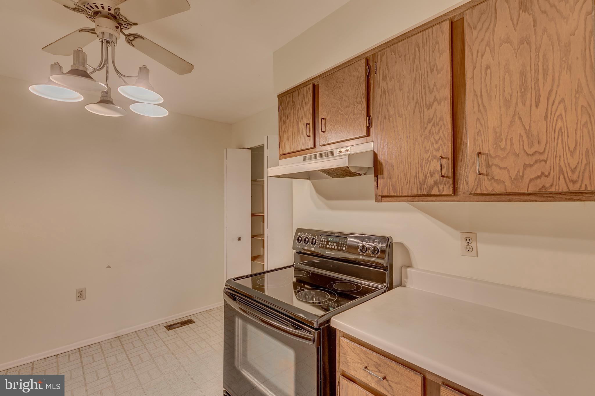 7976 Tick Neck Road Pasadena, MD 21122 - Photo 6 of 28 Kitchen