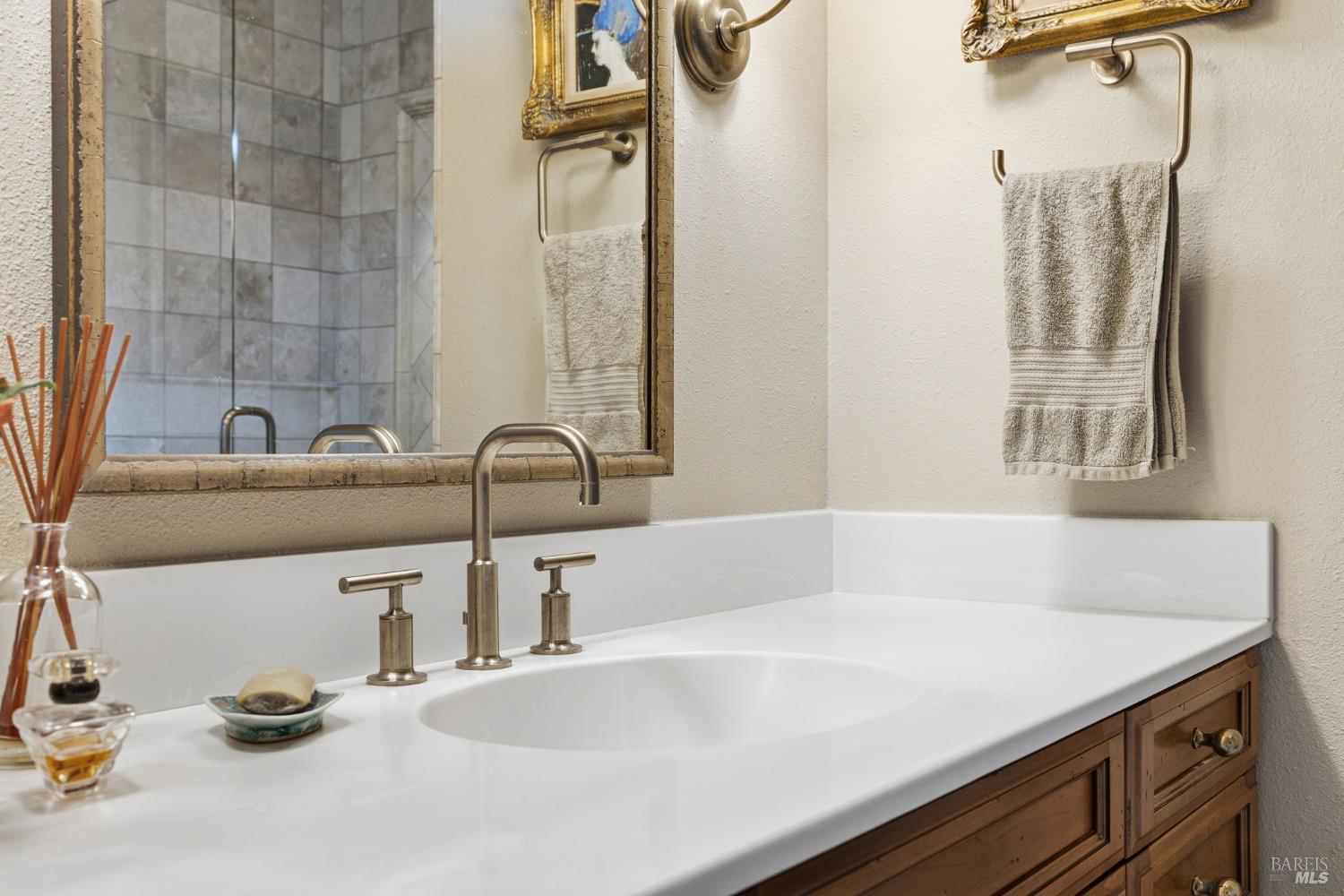96 Aspen Meadows Circle Santa Rosa, CA 95409 - Photo 28 of 46 a bathroom with a sink and a bathtub