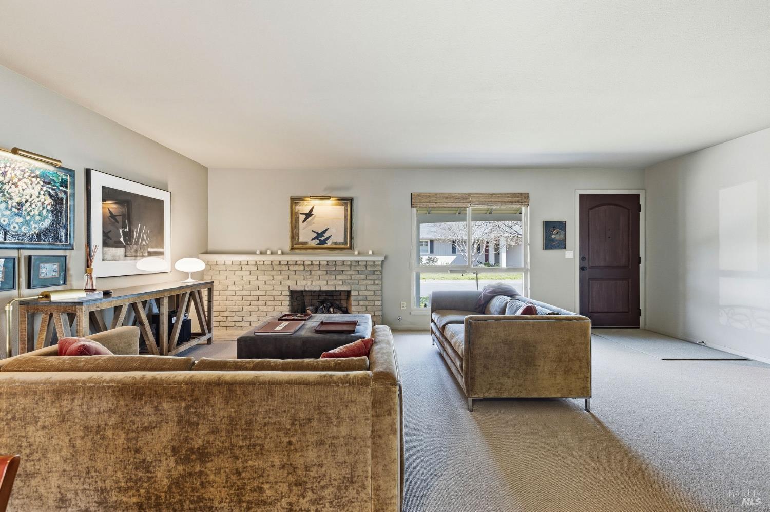 96 Aspen Meadows Circle Santa Rosa, CA 95409 - Photo 10 of 46 Living Room