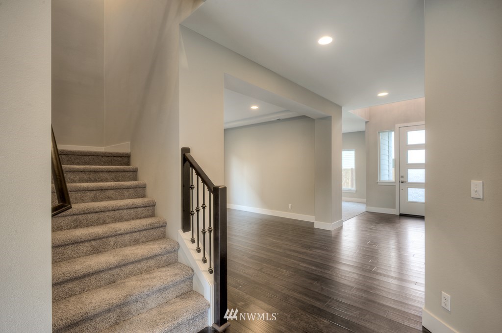 130 194th Place Southwest, Unit 1 Bothell, WA 98012 - Photo 5 of 23
