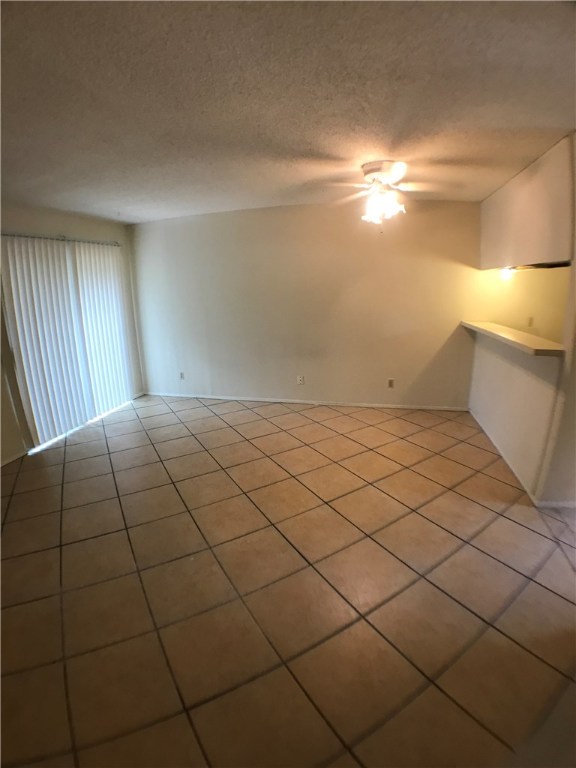 630 Maiden Lane, Unit B Austin, TX 78705 - Photo 4 of 9 a view of empty room