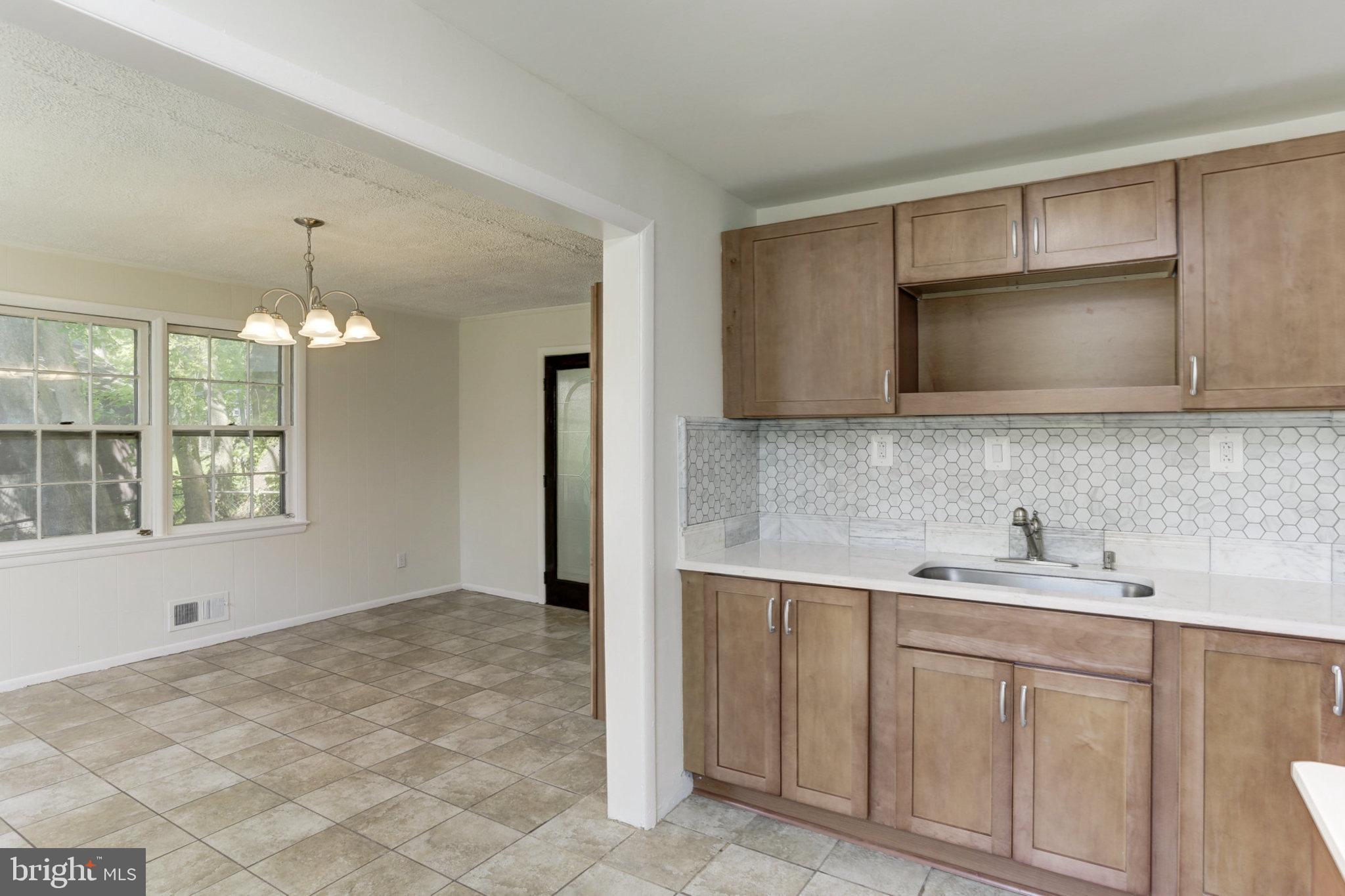 516 Pinewood Road Rockville, MD 20850 - Photo 13 of 56 Gallery Image 13
