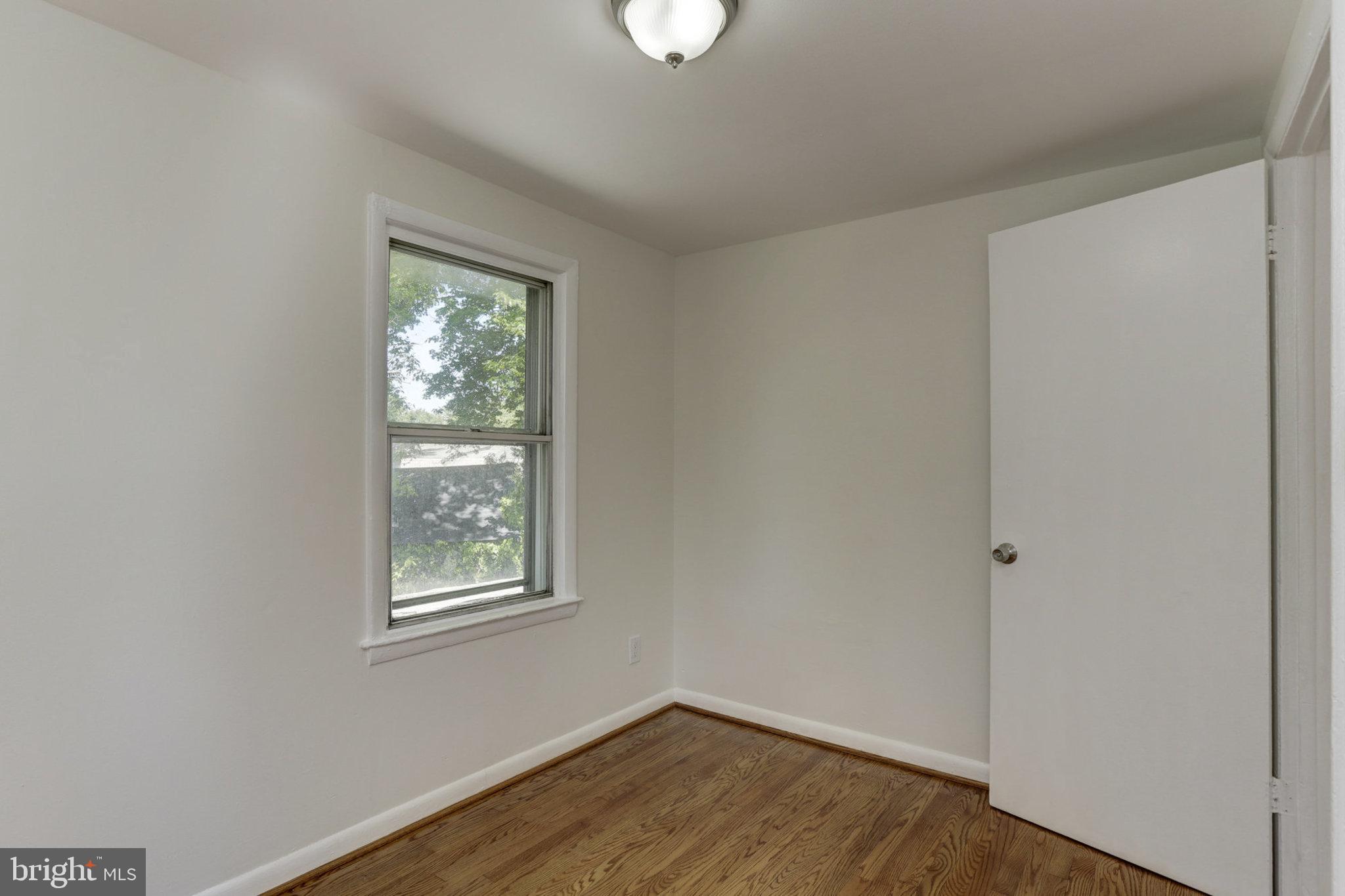 516 Pinewood Road Rockville, MD 20850 - Photo 42 of 56 Gallery Image 42