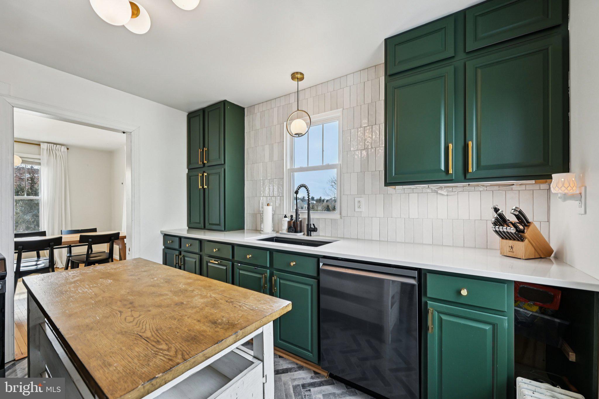 1038 Green Valley Road New Windsor, MD 21776 - Photo 14 of 37