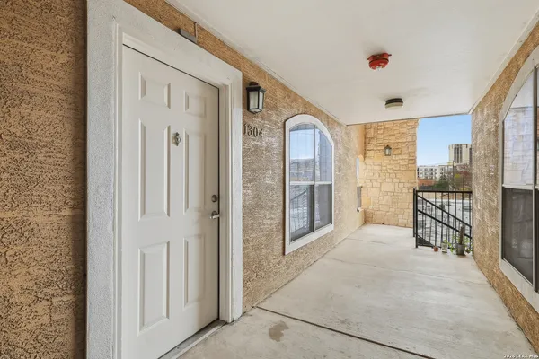 $189,900 | 7323 Snowden Road, Unit 1304, San Antonio, TX 78229