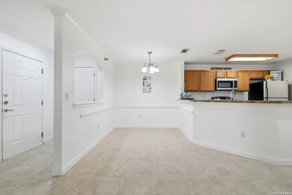 $189,900 | 7323 Snowden Road, Unit 1304, San Antonio, TX 78229