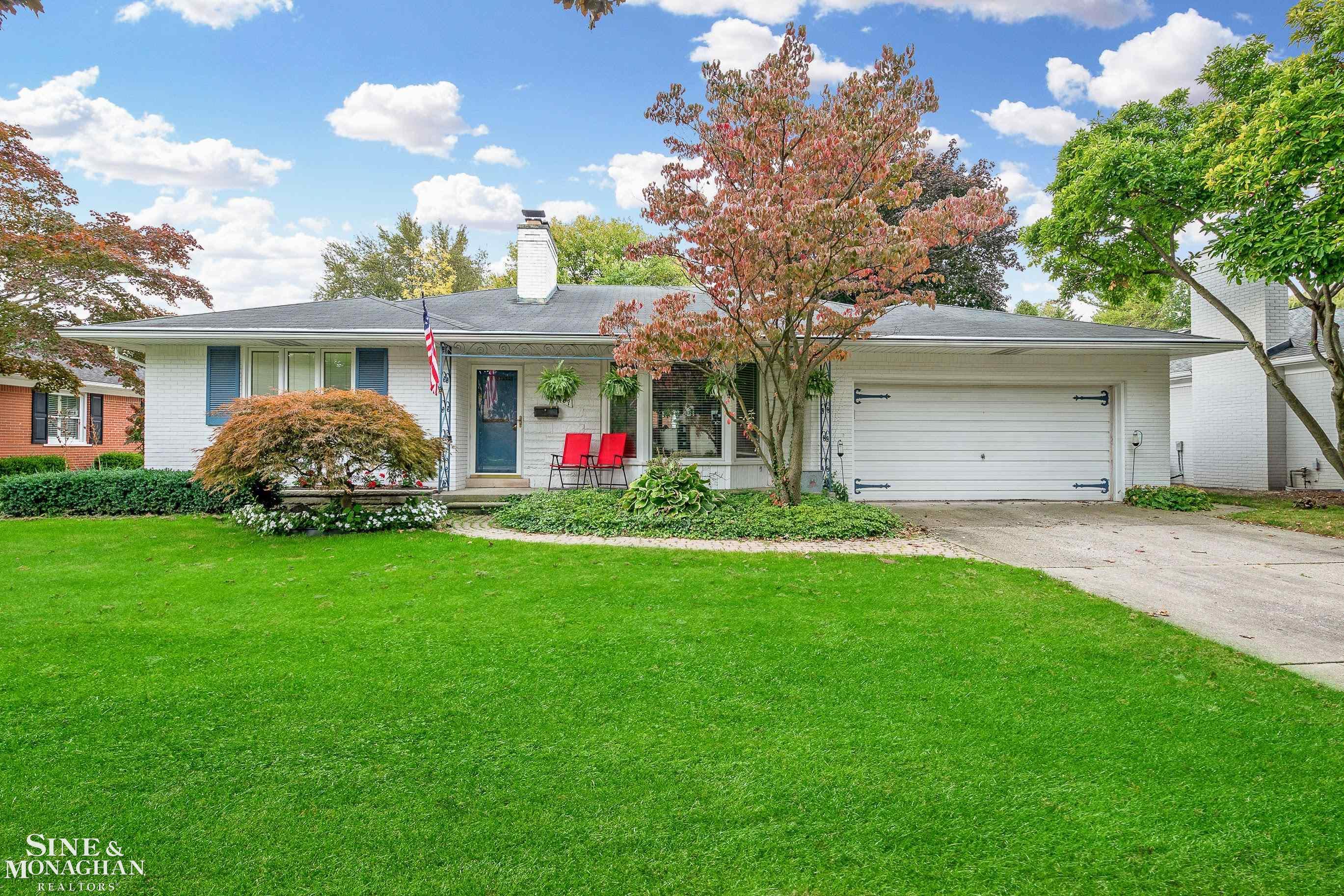 187 Ridgemont Road Grosse Pointe, MI 48236 - Photo 1 of 11 50092781.JPG