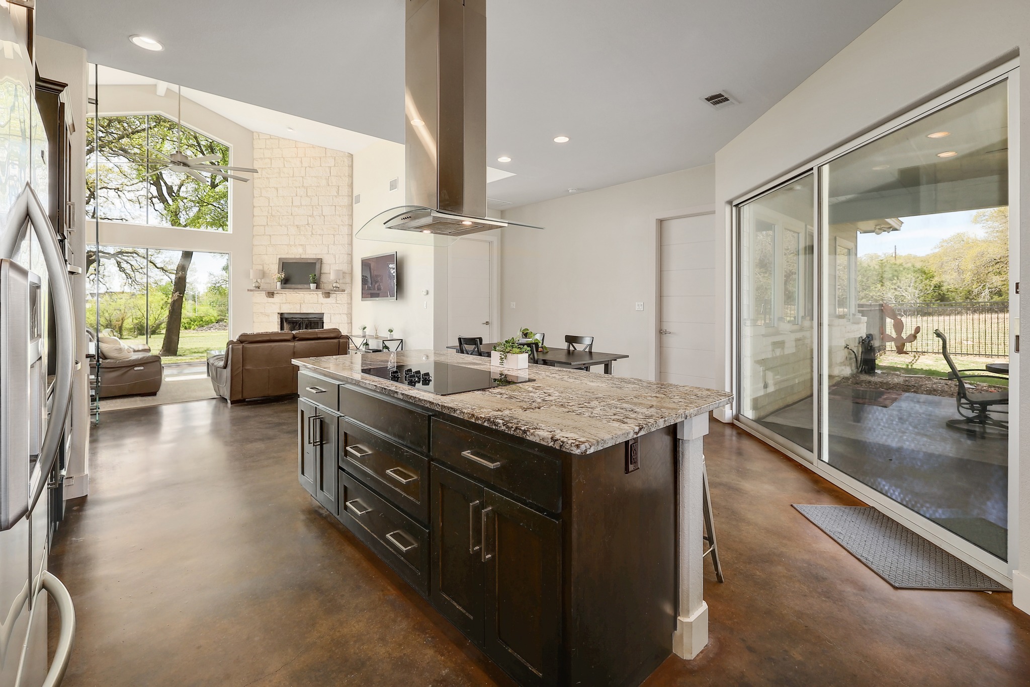 23928 Oscar Road Spicewood, TX 78669 - Photo 14 of 39