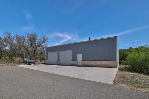 $1,350,000 | 23928 Oscar Road, Spicewood, TX 78669