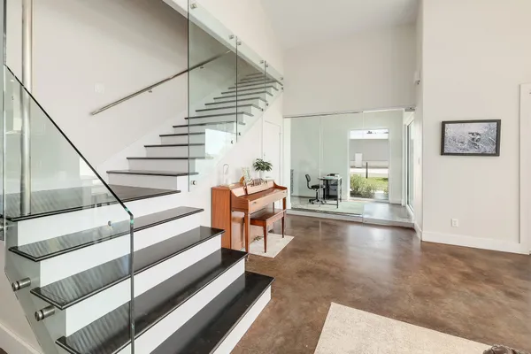 $1,350,000 | 23928 Oscar Road, Spicewood, TX 78669