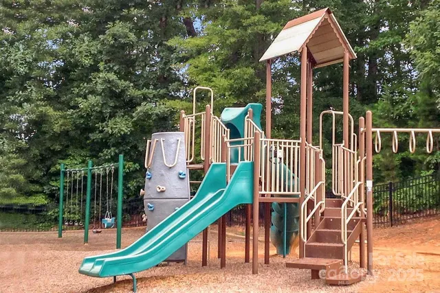 $429,000 | 6118 Colonial Garden Drive, Unit 213, Huntersville, NC 28078