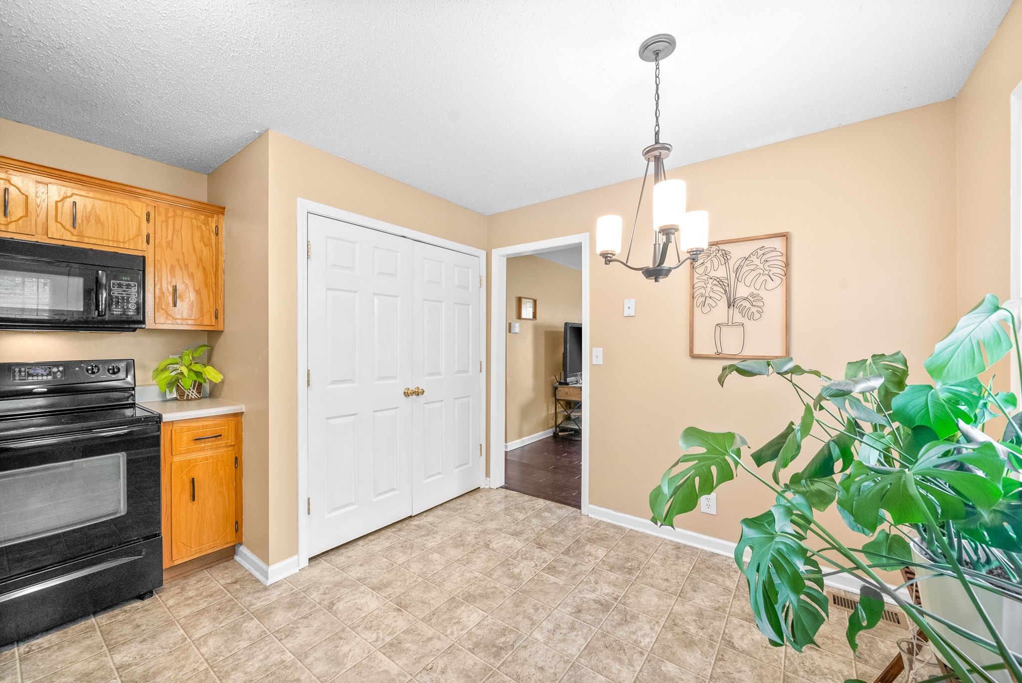 448 Victory Road Clarksville, TN 37042 - Photo 14 of 28 Gallery Image 14