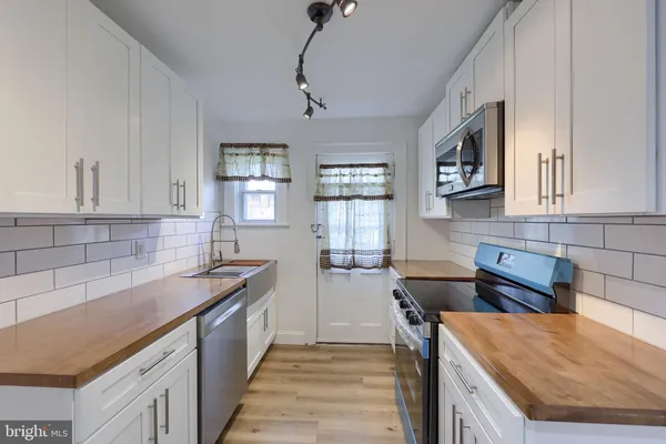 $295,000 | 561 Burrowes Avenue, Lancaster, PA 17602