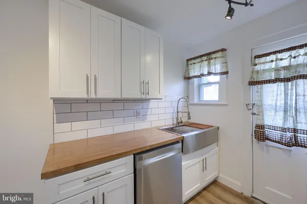 $295,000 | 561 Burrowes Avenue, Lancaster, PA 17602