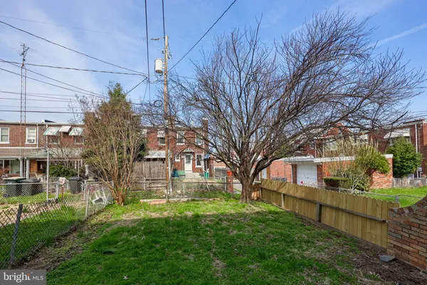 $295,000 | 561 Burrowes Avenue, Lancaster, PA 17602