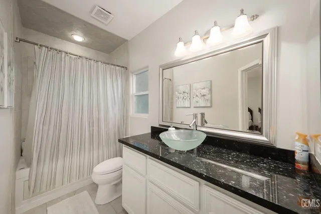 $1,199,000 | Undisclosed Address, Bakersfield, CA 93314