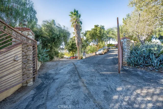 $4,950,000 | 12625 Sierra Highway, Agua Dulce, CA 91390