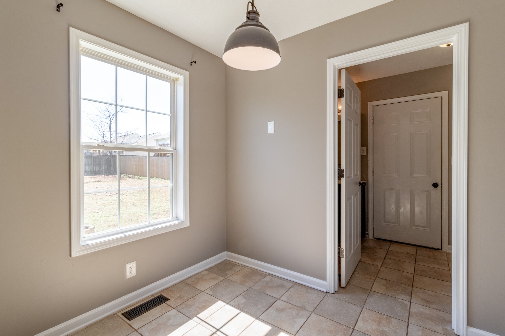 1816 Abrams Road Clarksville, TN 37042 - Photo 18 of 38 Gallery Image 18