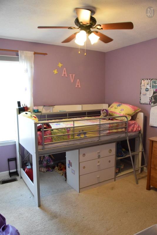 843 Bates Road Lebanon, TN 37087 - Photo 10 of 19 Third bedroom also includes a double closet.