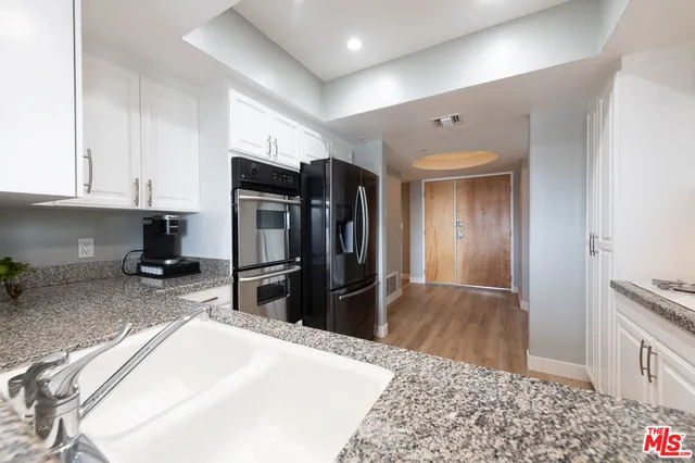 $949,950 | 8559 Alcott Street, Unit 301, Los Angeles, CA 90035