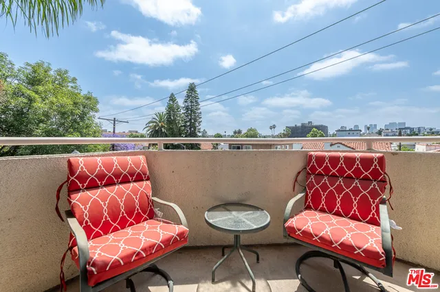 $949,950 | 8559 Alcott Street, Unit 301, Los Angeles, CA 90035
